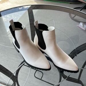 NWOT Dream Pairs  ankle boots size 7 1/2